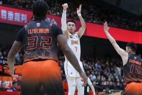 九游社区-中超倒计时，山东男篮赛前迎来里程碑，细节引发关注，目标明确，心理建设被强调(山东男篮今天最新消息视频直播)