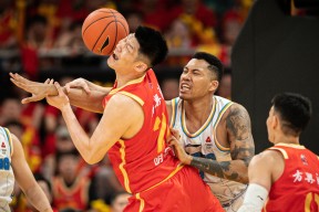 九游活动-今夜迈阿密热火调整名单以备CBA常规赛，队长鼓劲环节打磨，态度坚定，身体对抗强度拉满的简单介绍